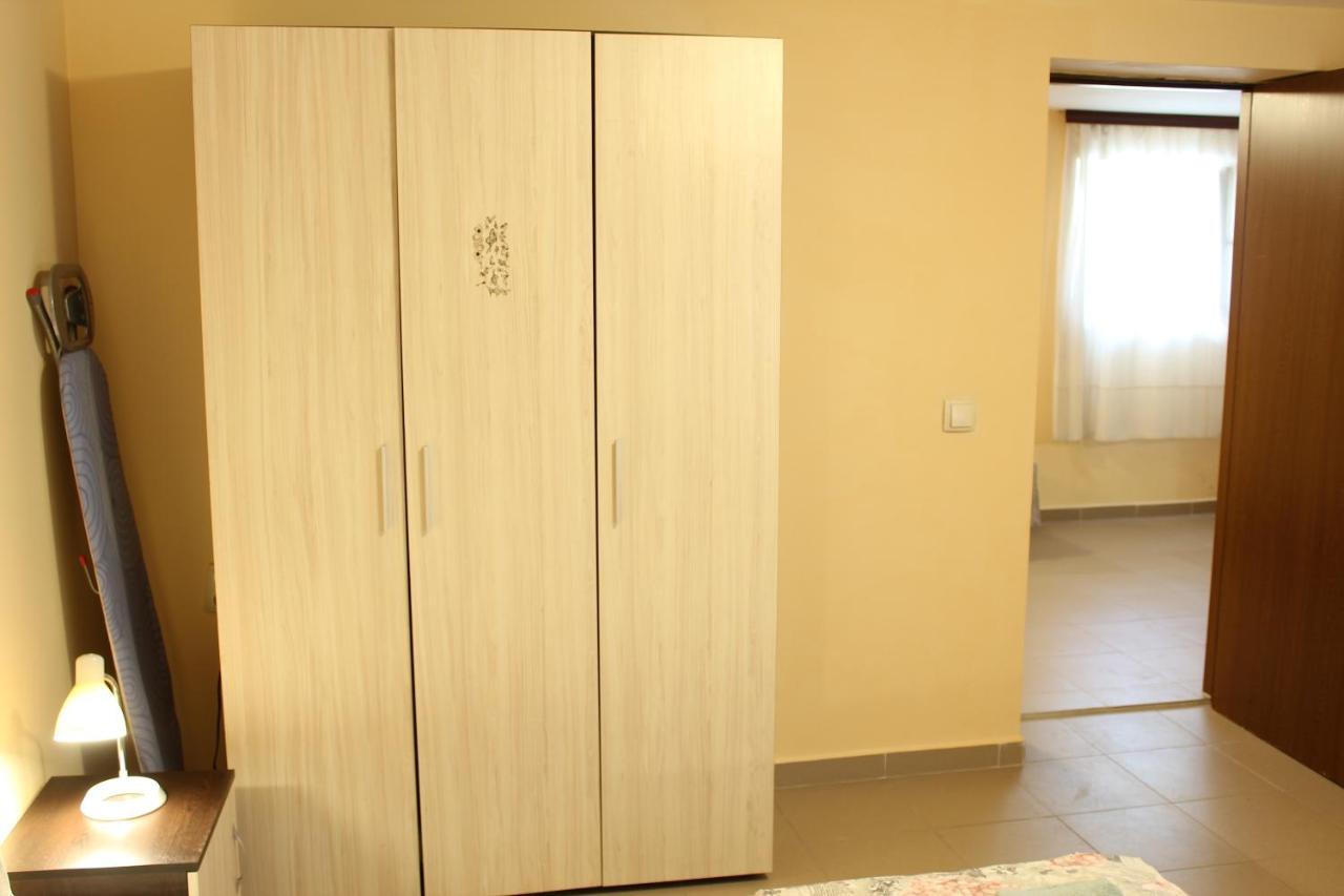 Guest House "Emily" In Troshevo Варна Экстерьер фото