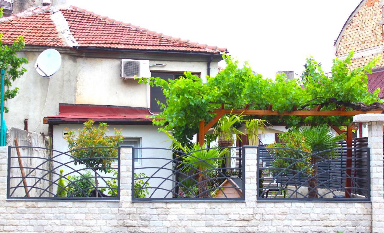 Guest House "Emily" In Troshevo Варна Экстерьер фото